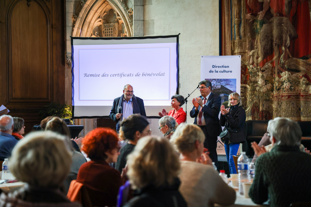 2025 10 14 réseau bibliothécaires remise certificat president CD Le Cornec154A3310